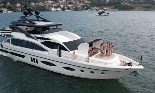 35-Meters-Ultraluxury-Yacht-2023-Model-60-PPL-Capacity-1-01